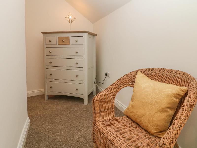 Willow Cottage - image 3