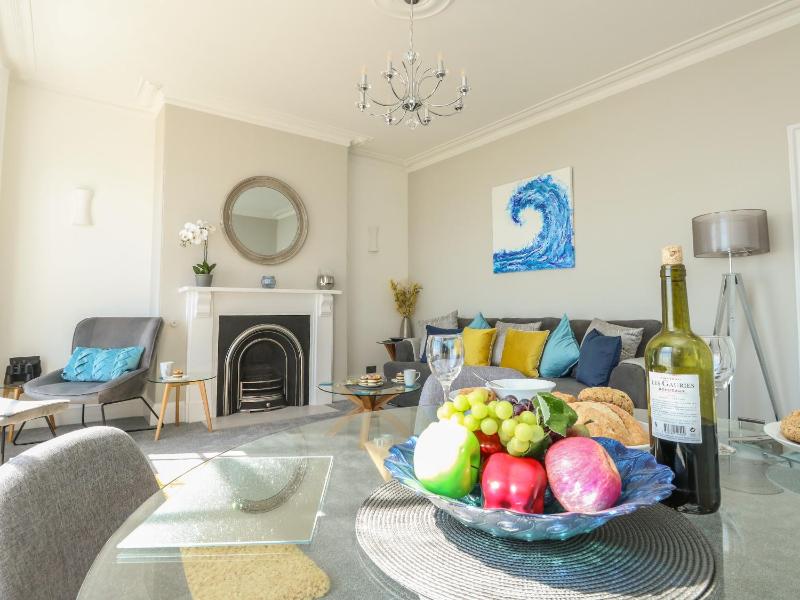 Ocean Retreat - image 9