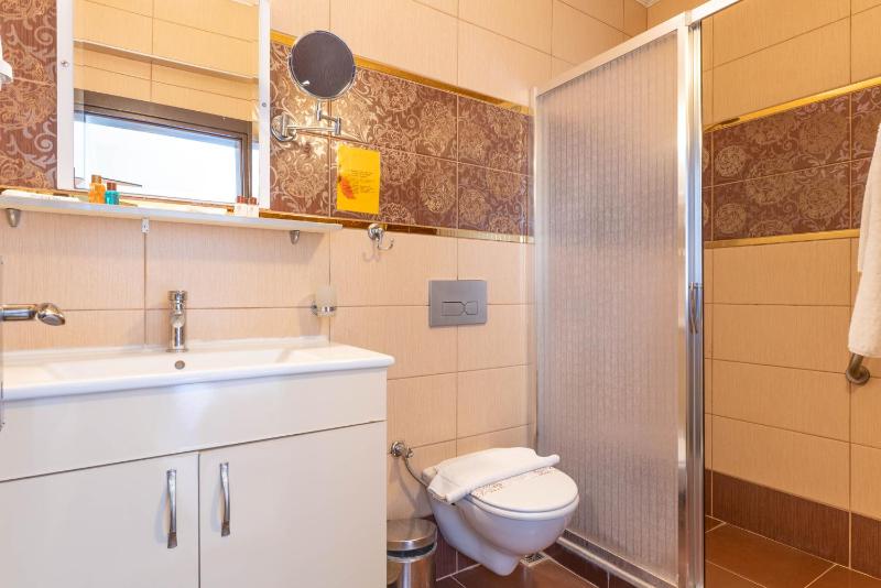 Double or Twin Room image 2