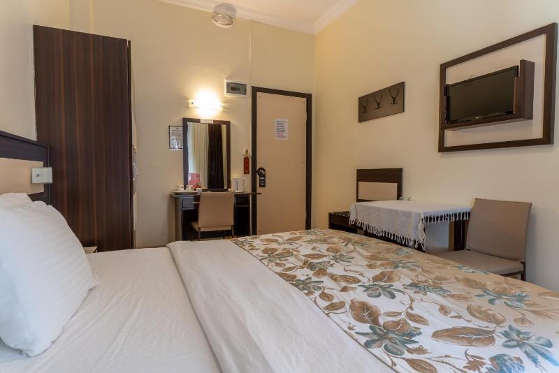 Economy Double Room image 3