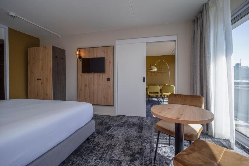 Suite image 3