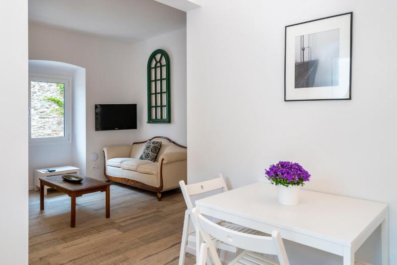 Alta House Apartments 3 Calas - image 9