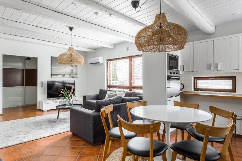 Three-Bedroom Apartment image 3