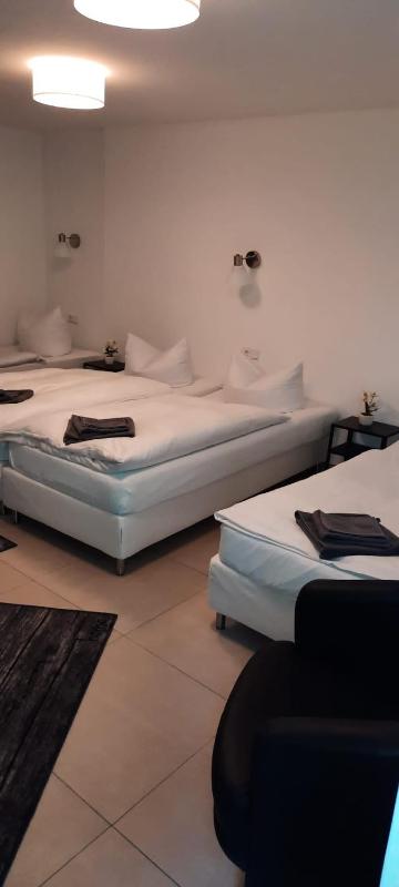 Quadruple Room image 3