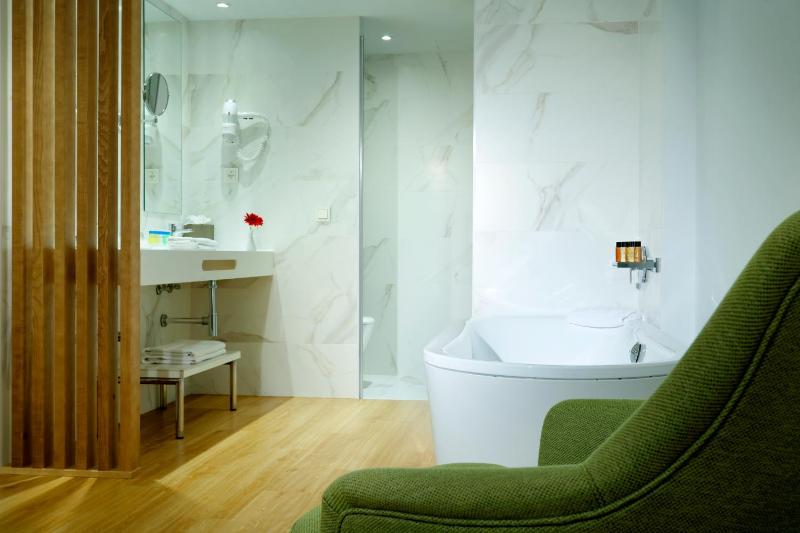 Junior Suite image 2