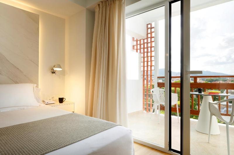 Single Room image 4