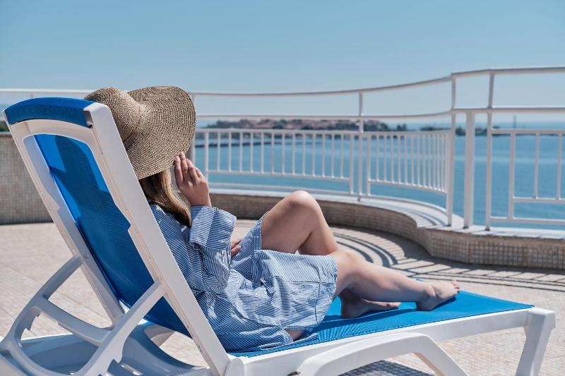 Deluxe Junior Suite with Terrace and Front Sea View  image 3