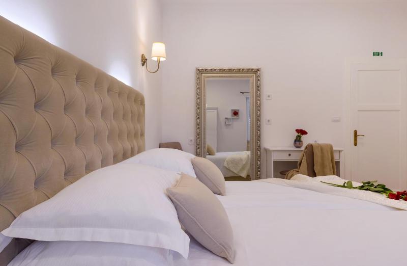 Summer breeze luxury rooms - image 7
