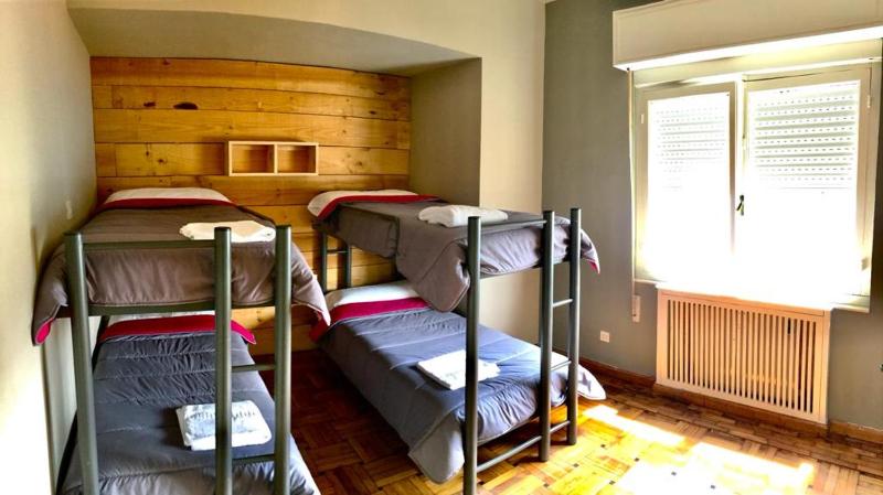 Quadruple Room with Bathroom image 1