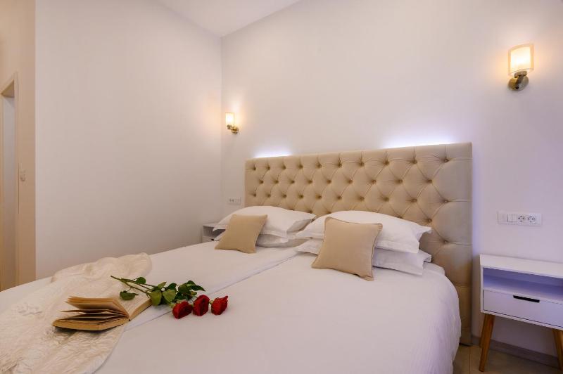Summer breeze luxury rooms - image 5