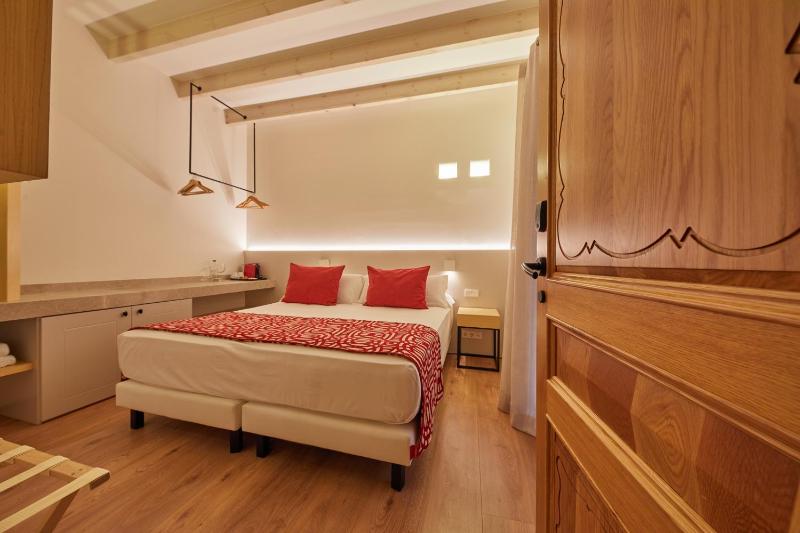 Single Room image 2