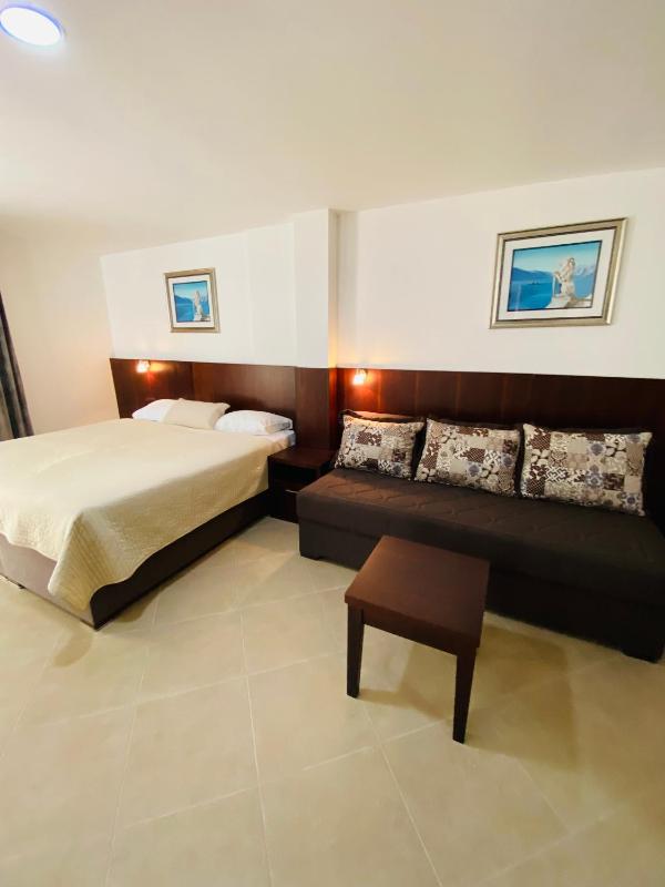 Deluxe Double or Twin Room with Ocean View image 1