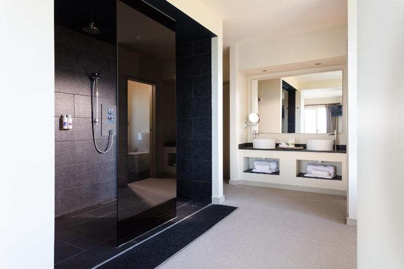 Luxury Double Room image 2