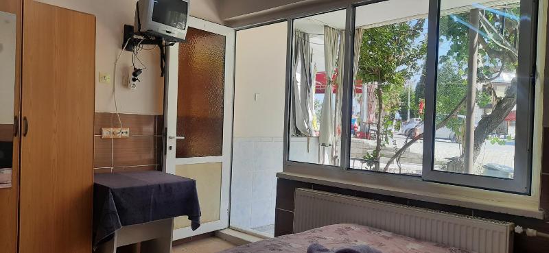 Deluxe Triple Room image 4