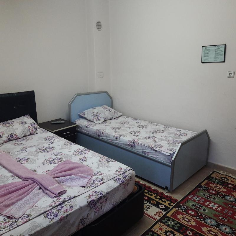 Standard Triple Room image 3