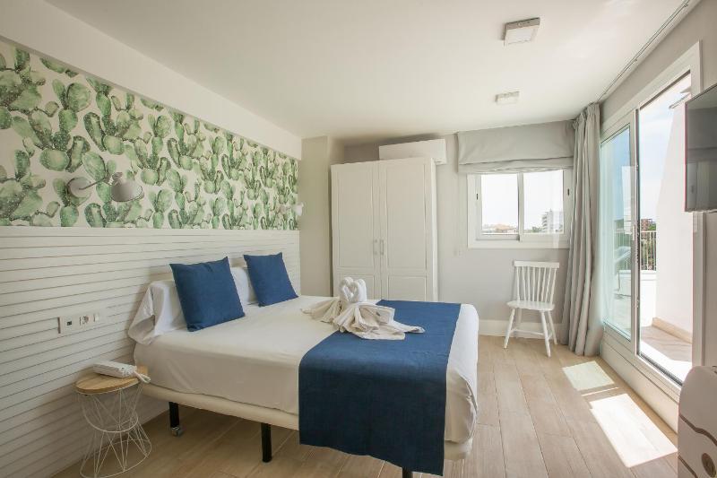 Deluxe Apartment image 1