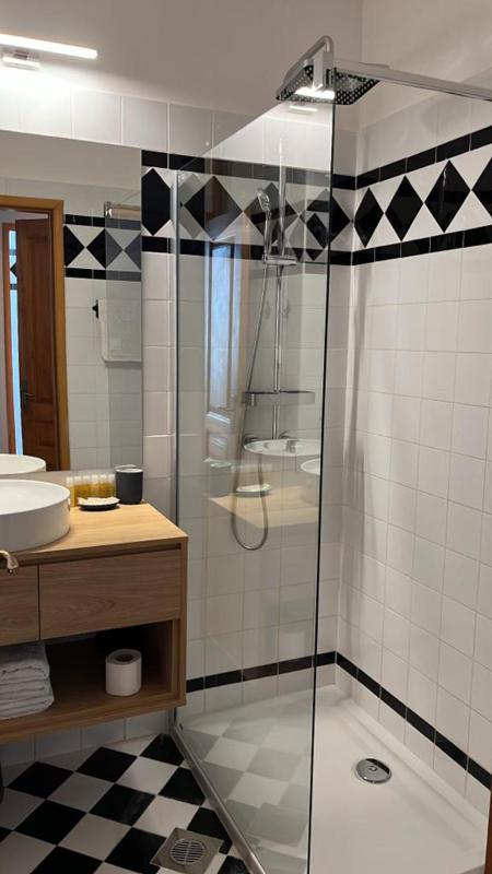 Double Room with Sea View 1 image 2