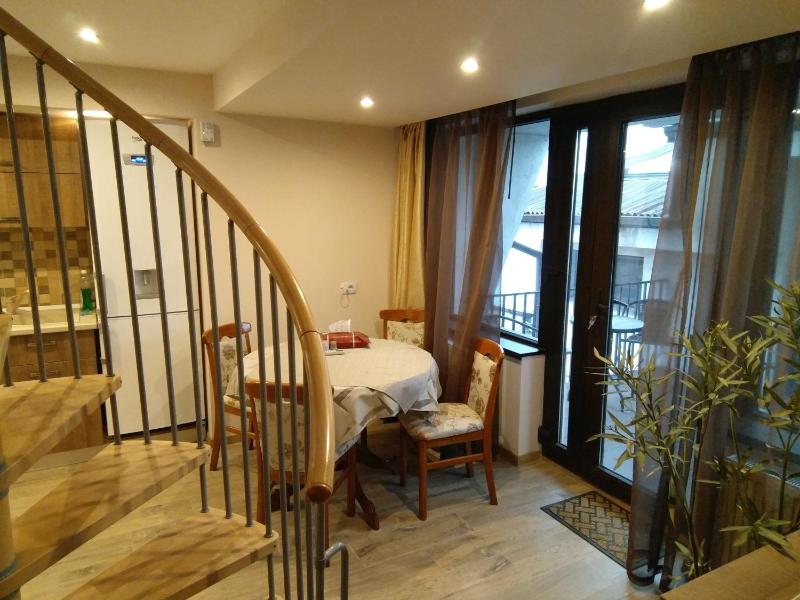 One-Bedroom Apartment image 3