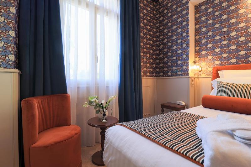 Standard Double Room image 4