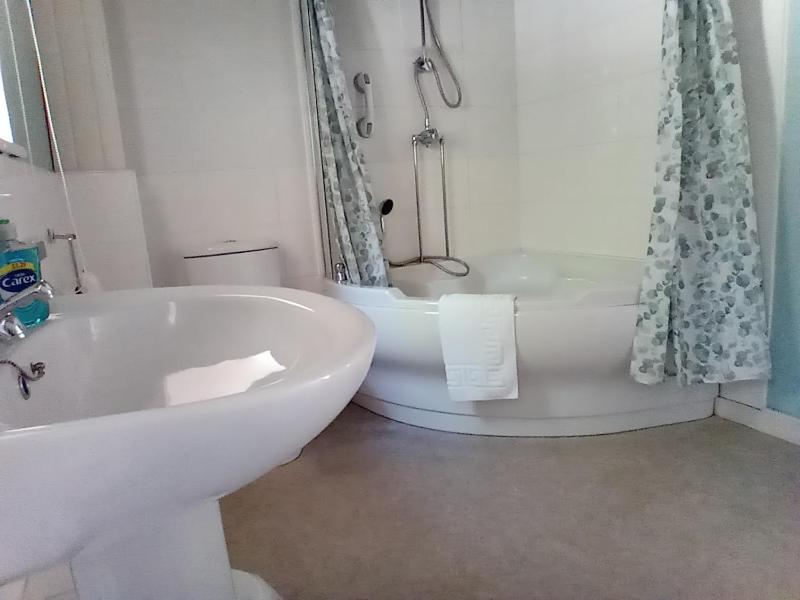 One-Bedroom House image 3