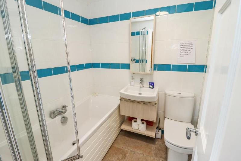 Aislaby Hall - image 40