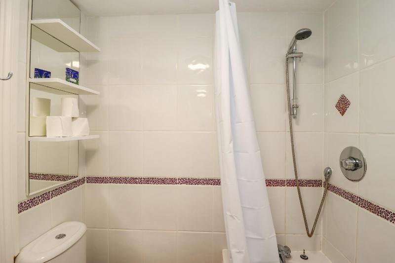 Aislaby Hall - image 41