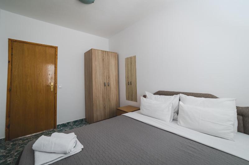 Apartment image 4