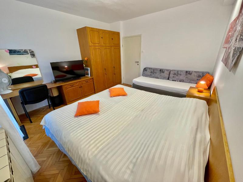 Comfort One-Bedroom Apartment with two Balconies image 4
