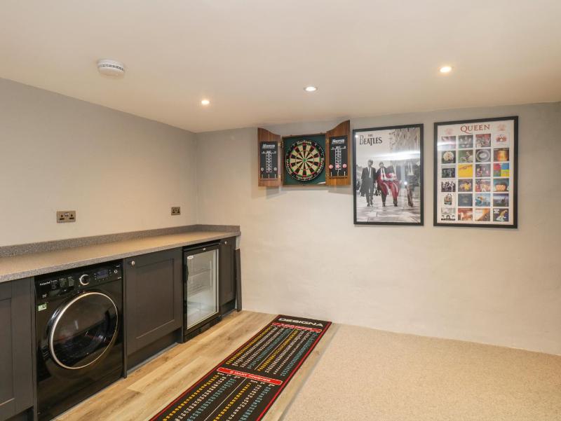 Hazelnut Cottage - image 15