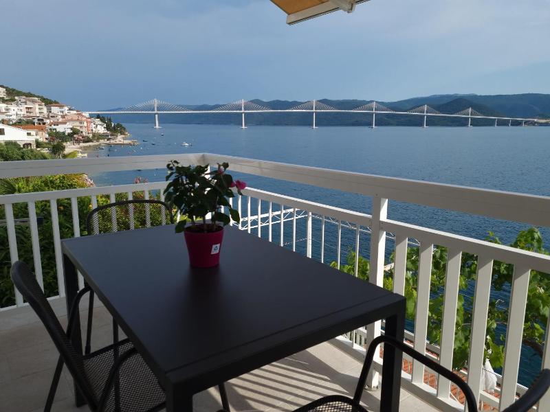 Two-Bedroom Apartment with Balcony image 1