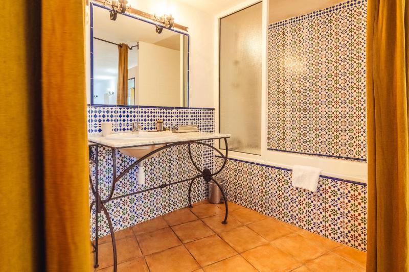 Double Room with Garden View image 2