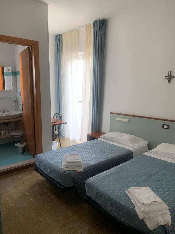 Hotel Capri - image 36