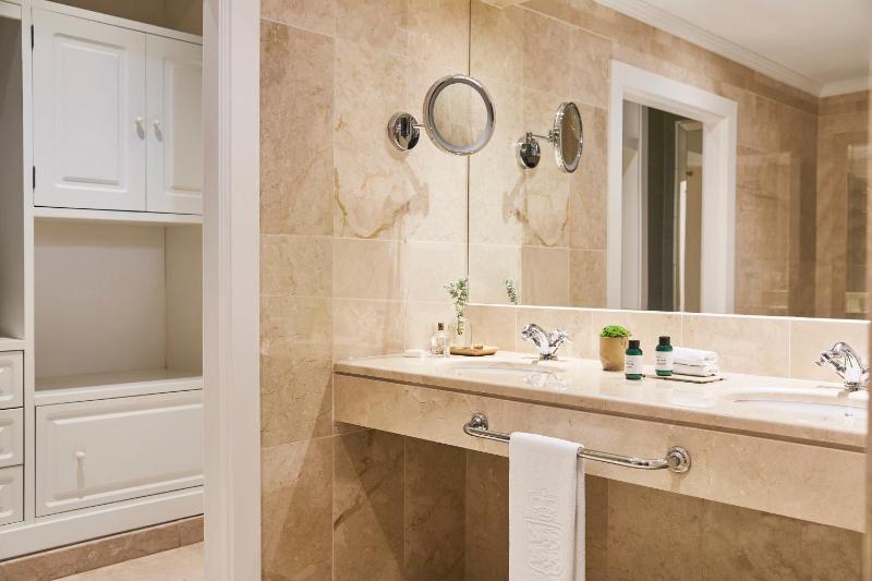 Junior Suite image 4