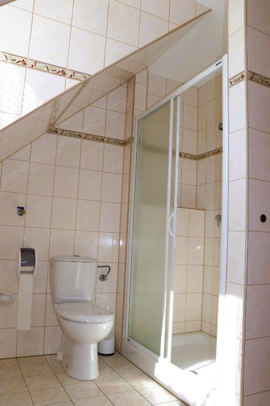 Family Room (4 Adults) image 3