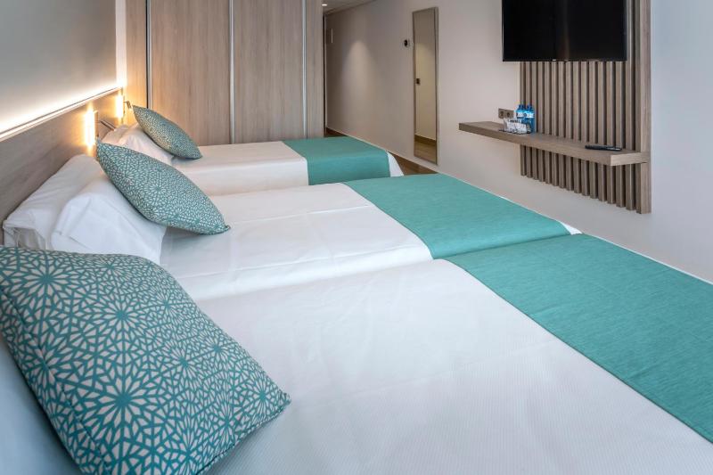 Standard Triple Room (2 Adults + 1 Child) image 4