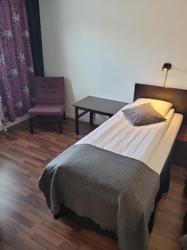 Standard Single Room image 4