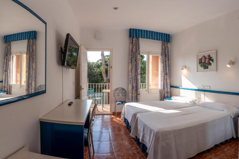 Double Room image 4