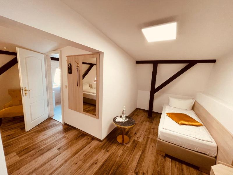 Double Room - Attic image 4