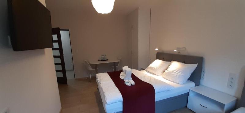 Deluxe Triple Room image 3