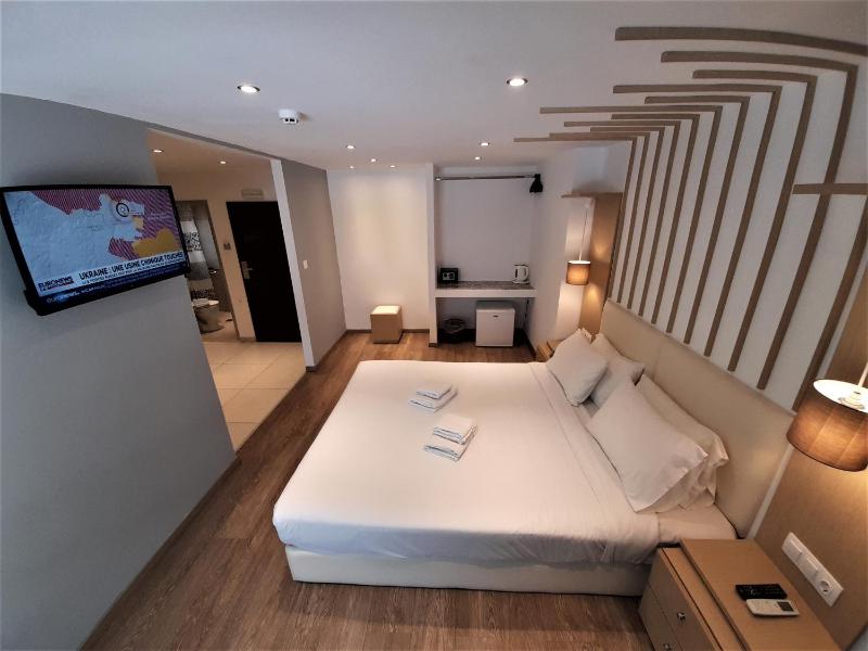 Quadruple Room image 4
