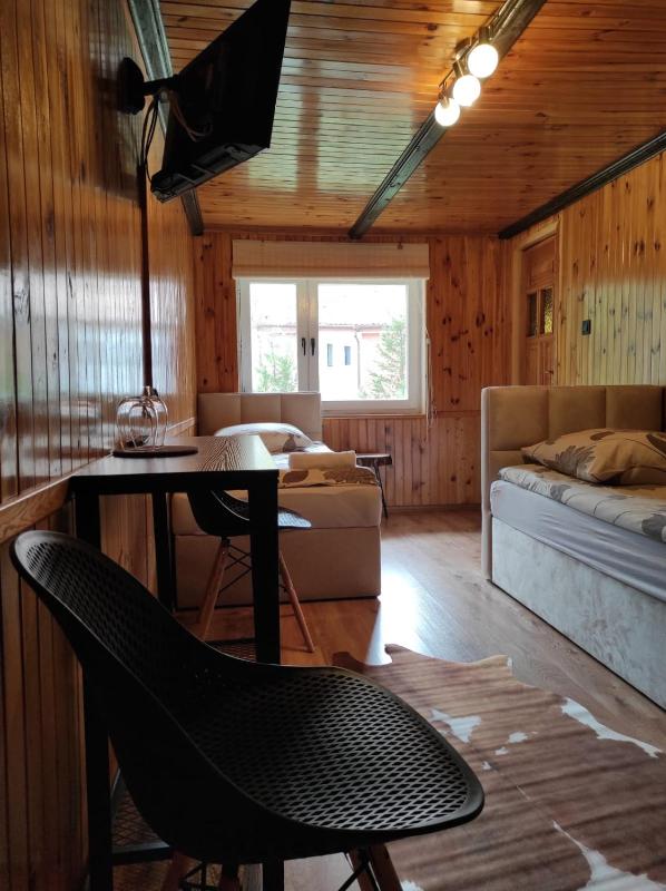 Double Room image 4