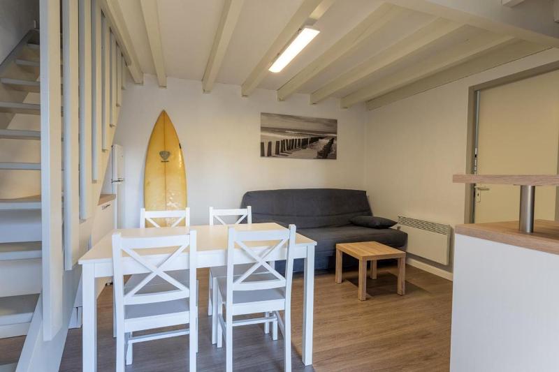 Duplex 2-Bedroom Apartment image 1