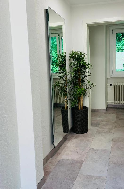 Single Room with Shared External Bathroom image 4