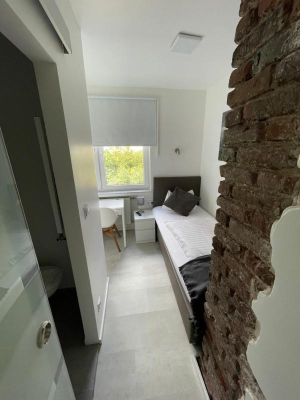 Single Room image 4
