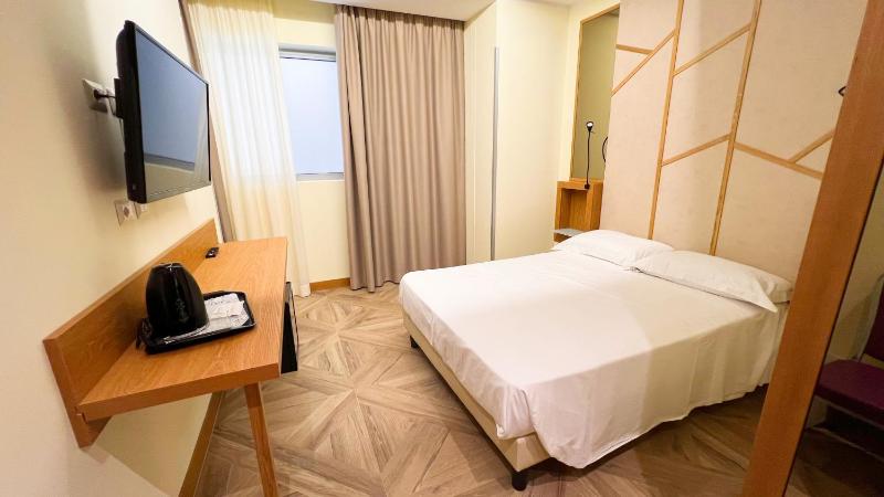 Catania Sea Palace Hotel - image 34