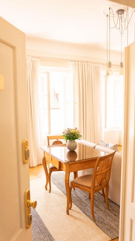 Charles Bridge Suite image 4