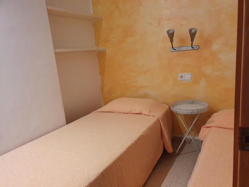 Apartaments Les Roques - image 8