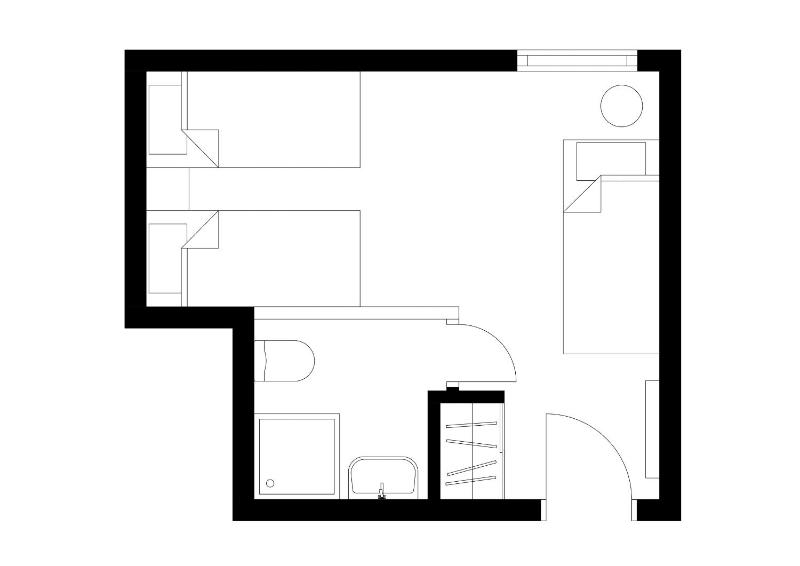 Triple room separate beds image 3