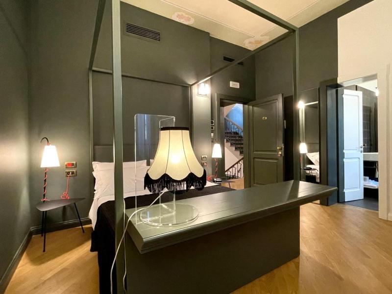 Deluxe Room image 1