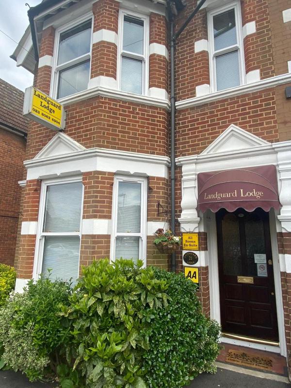 Landguard Lodge - image 1
